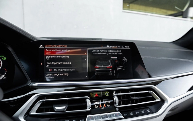 BMW X7 cena 259000 przebieg: 178000, rok produkcji 2019 z Kielce małe 562